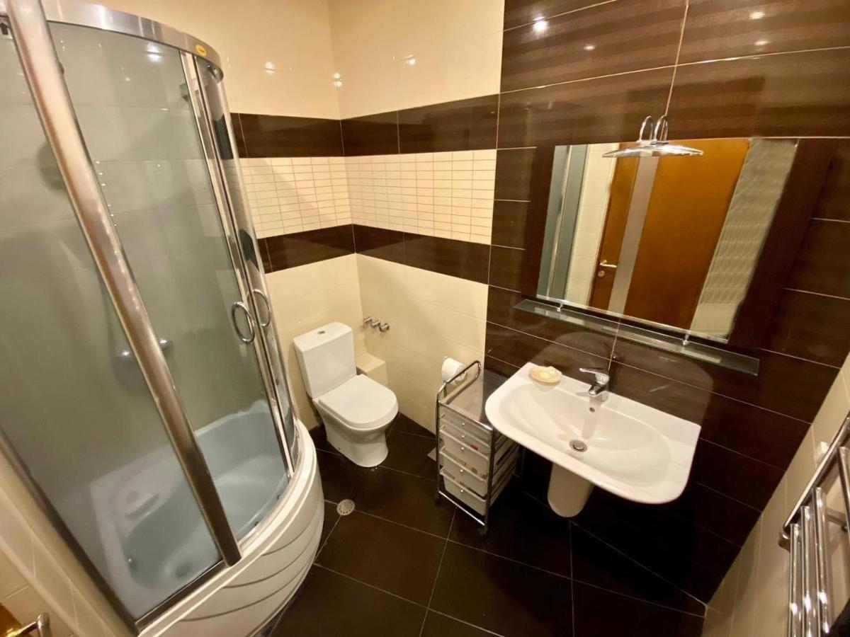 City Center Cute Flat 3 Rooms Ереван Екстериор снимка