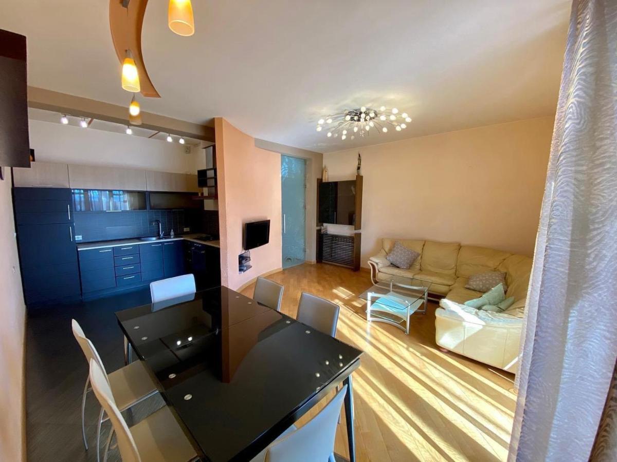 City Center Cute Flat 3 Rooms Ереван Екстериор снимка